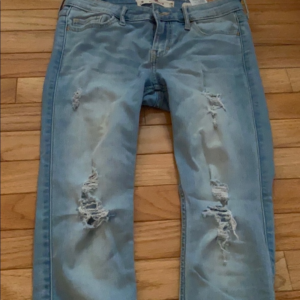 hollister light washed skinny jeans